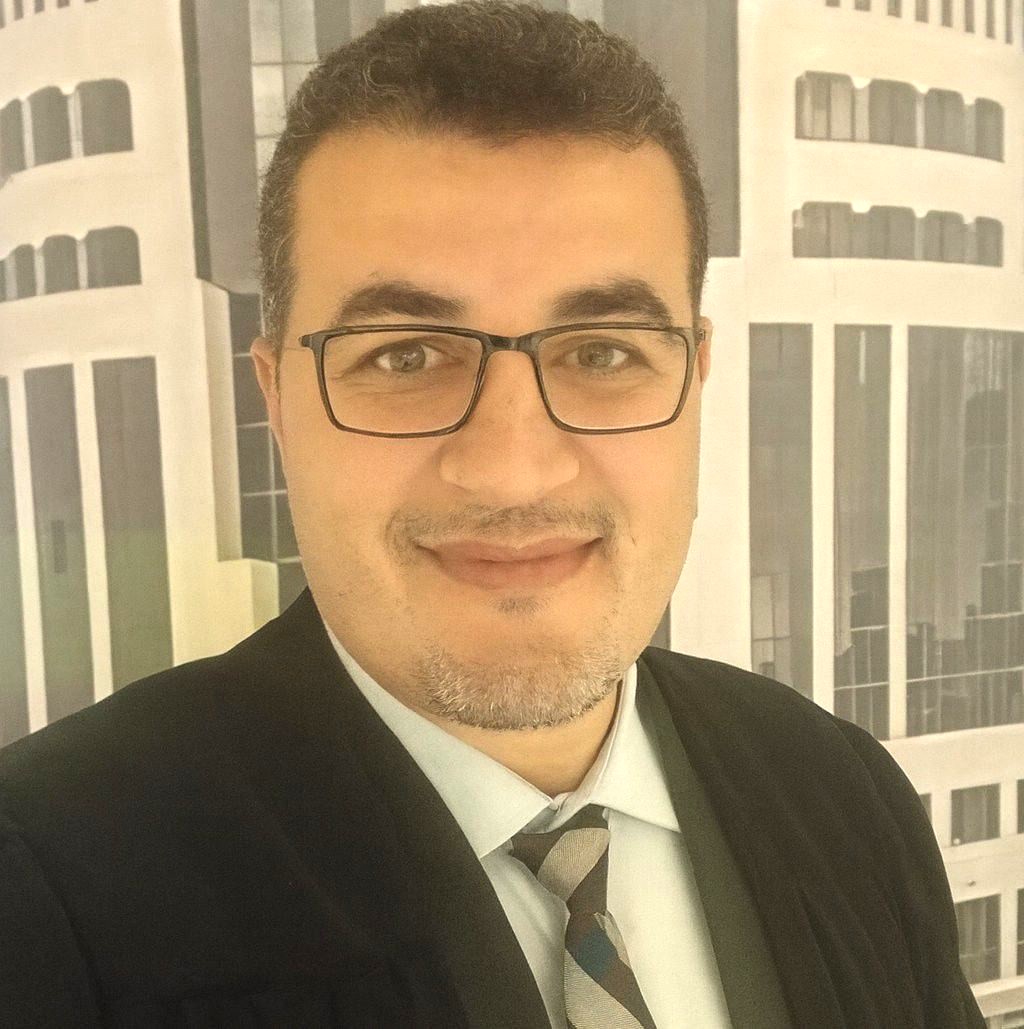 بروف يحيي النجار